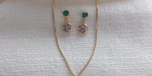 Conjunto Cravejado Colors