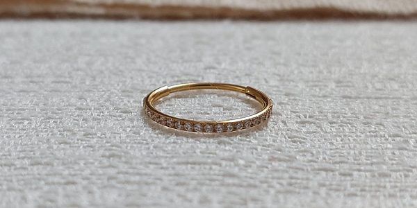 Piercing Argola Cravejada Titânio 1.4cm