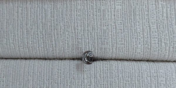 Piercing Labret Meia Lua Ponto de luz Titânio