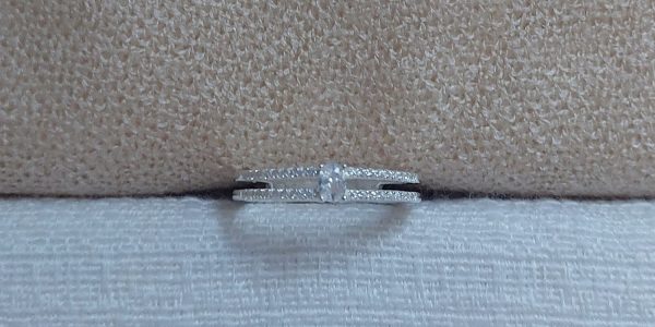 Anel Duplo Cravejado Pedra Oval 4 Garras Prata