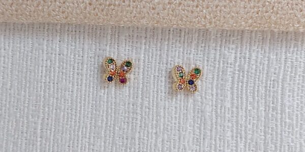 Brinco Infantil Borboleta Cravejada Colors